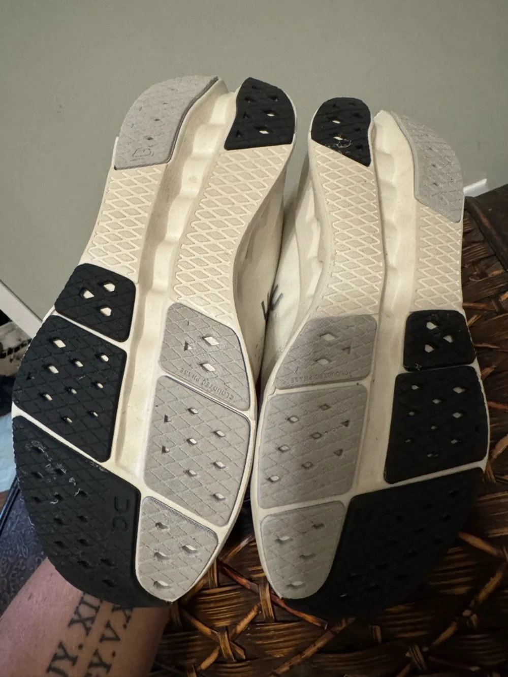 On cloud cloudsurfer - Picture 5 of 6